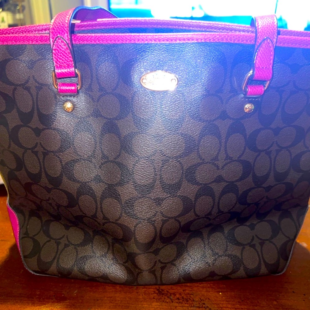 Coach monogram purse